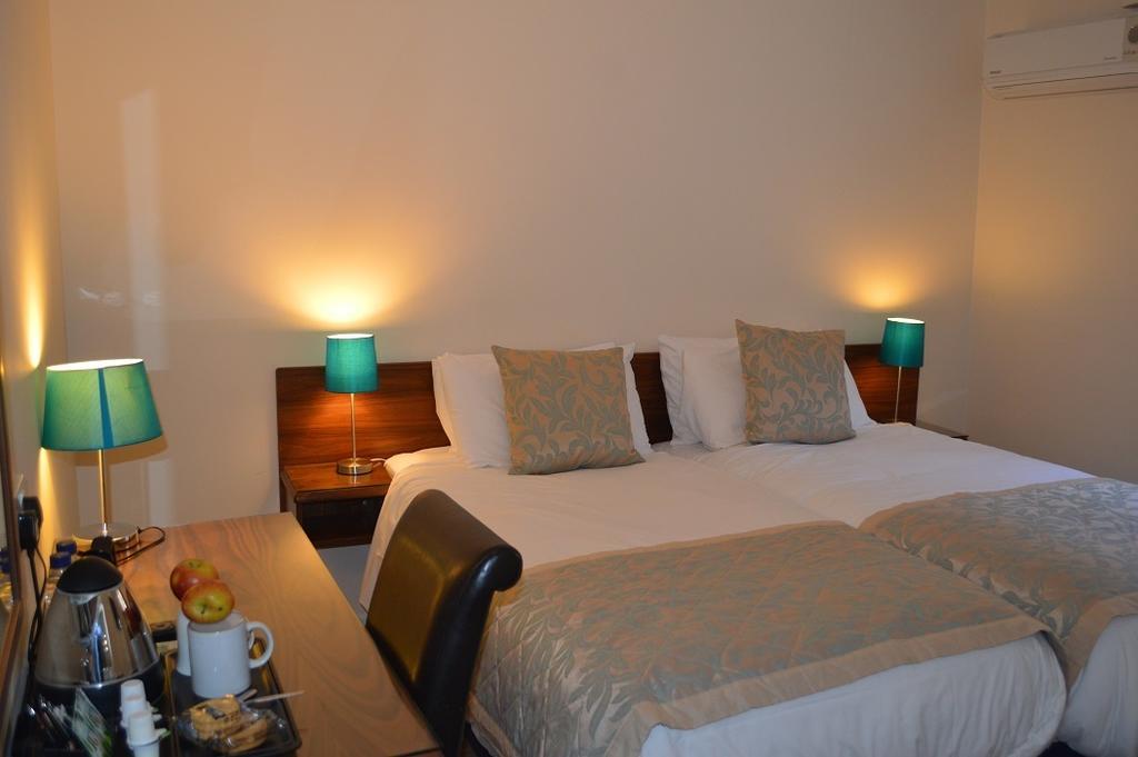 City Lodge Salisbury Oda fotoğraf